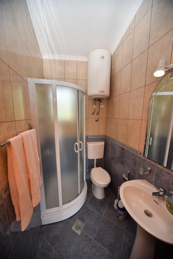 Apartmani Stanisic Čanj Buitenkant foto