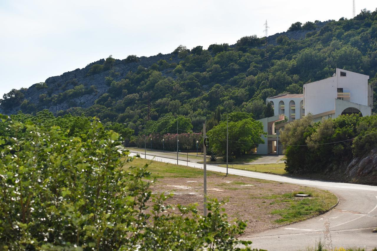 Apartmani Stanisic Čanj Buitenkant foto
